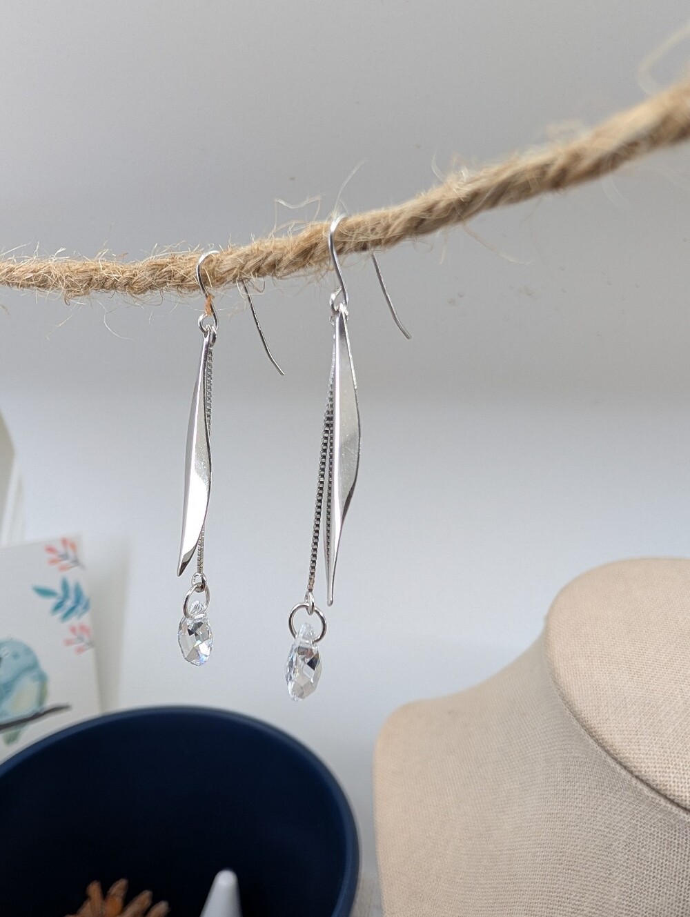 Vintage QVC Diamonique 14K White Gold Leaf Dangle Earrings 2" Drop - Picture 17 of 17